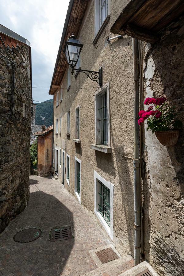Ostello Di Germagno Omegna Exteriör bild